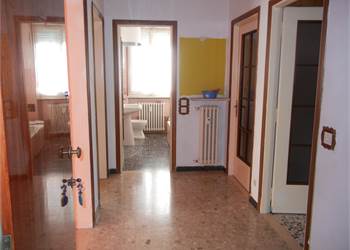 4 o più locali In Vendita a Fidenza